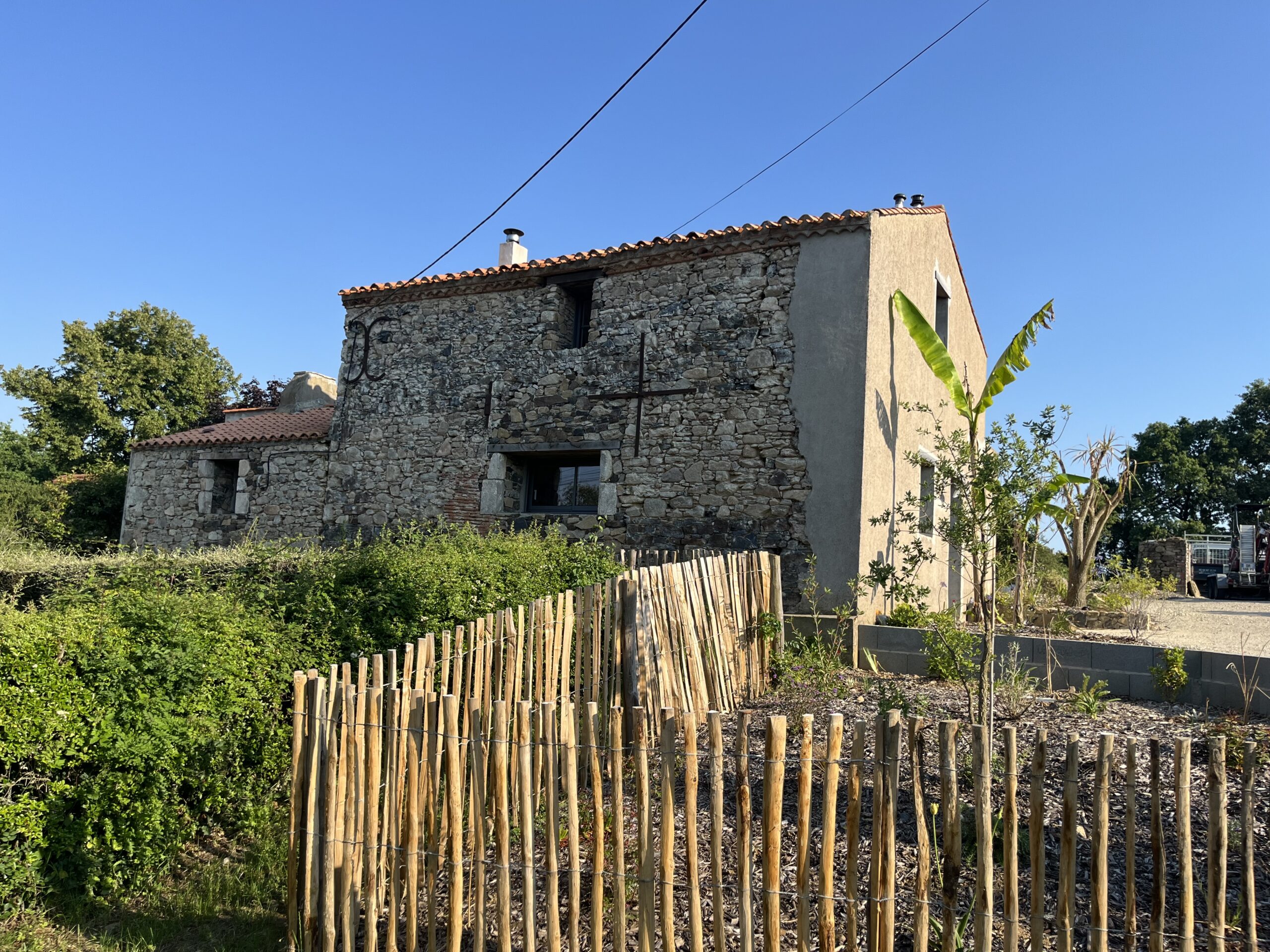 rénovation à Aizenay - maison en pierres